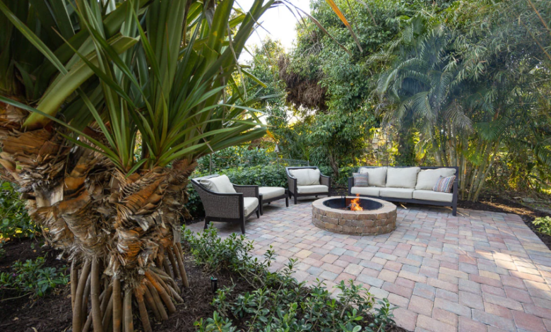 Landscaping Tips for Venice FL Homeowners for Creating a Backyard Oasis