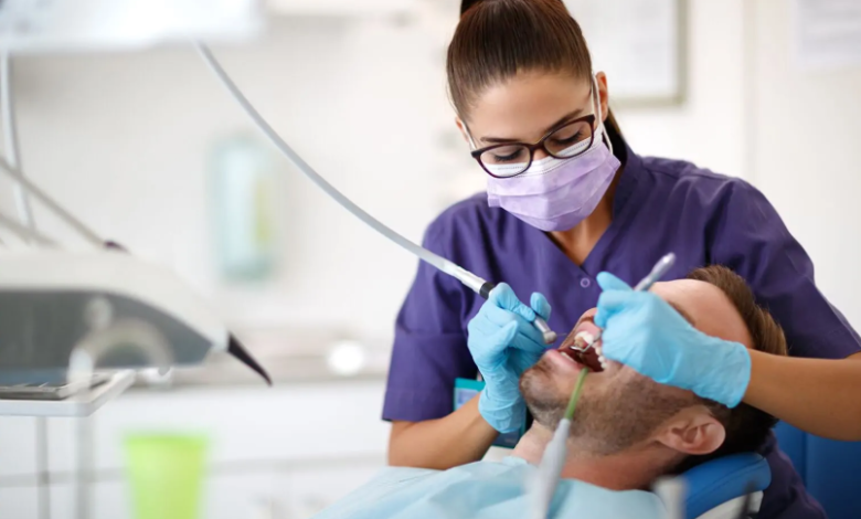 What Are the Benefits of Oral Surgery Courses, Like the Ones Focused on Dental Implantology
