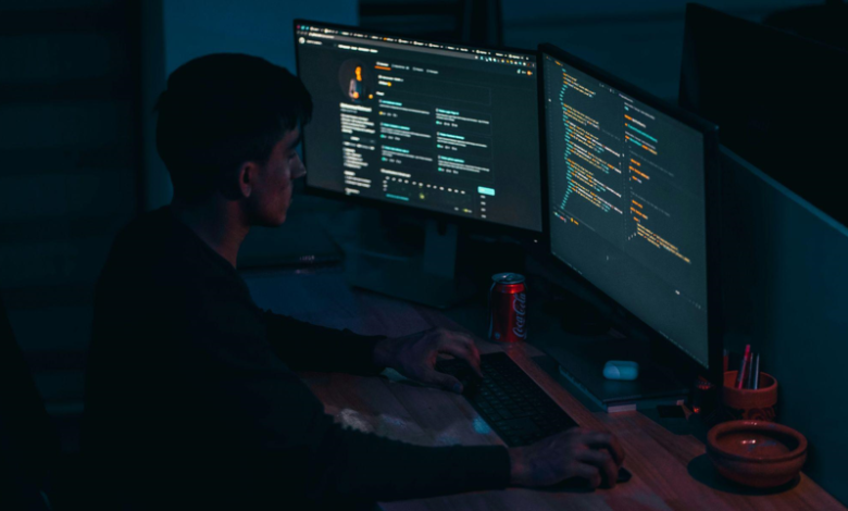 Scaling Front-End: A Guide to Distributed Team Collaboration, Code Review and CI/CD