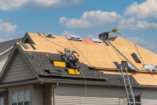 How Homeowners Can Make Smarter Roof Replacement Decisions Before Small Problems Become Expensive Ones