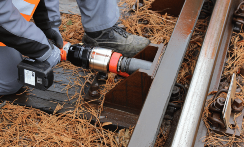 Battery vs. Hydraulic Torque Wrenches: Which One Should You Choose for Maximum Efficiency?