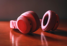 The Rise of Wireless Headphones: A Look into Singapore's Technological Landscape